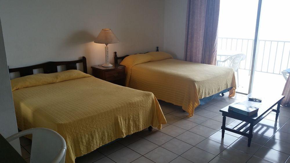 Starfish Beach Studio At Montego Bay Club Resort Екстер'єр фото