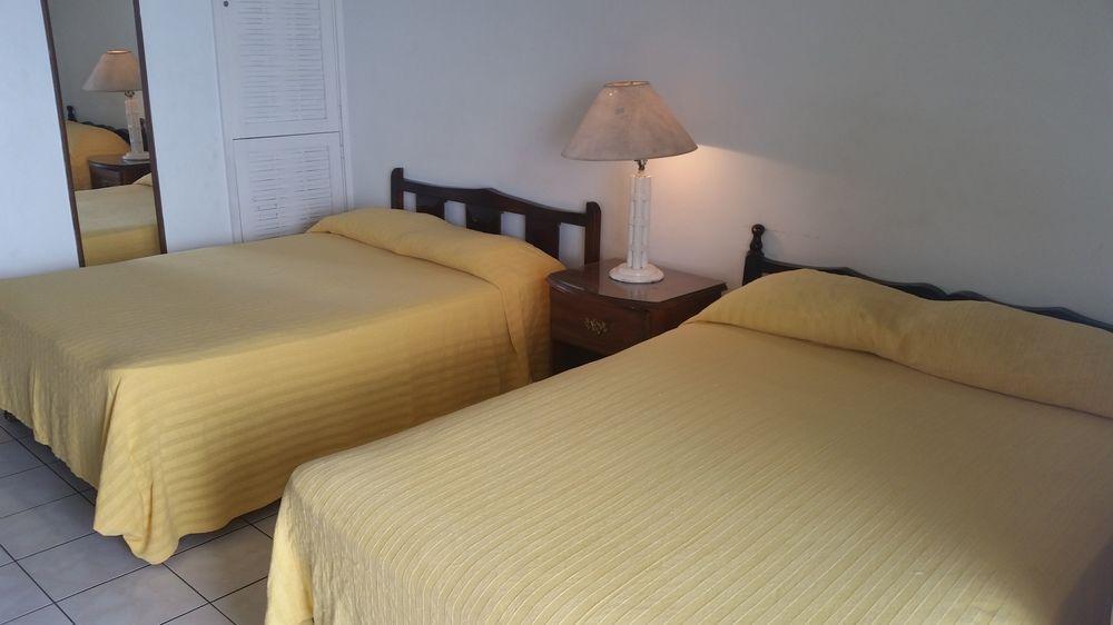 Starfish Beach Studio At Montego Bay Club Resort Екстер'єр фото