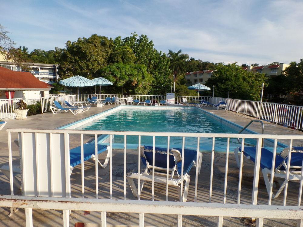 Starfish Beach Studio At Montego Bay Club Resort Екстер'єр фото