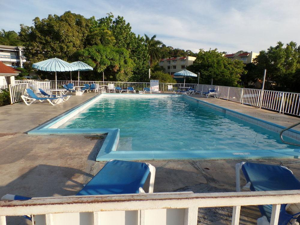 Starfish Beach Studio At Montego Bay Club Resort Екстер'єр фото